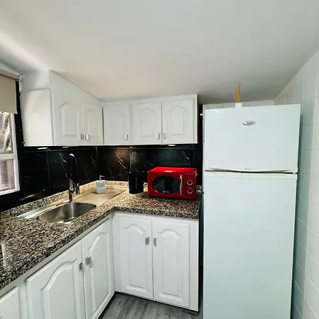 Laurent * Σάντα Κρουζ Τενερίφης